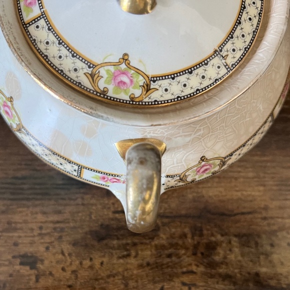 Homer Laughlin Covered Sugar Bowl - Picture 7 of 12